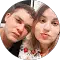 Foto de uma pessoa sorrindo, representando um autor de comentário, com uma expressão amigável e acolhedora. Ideal para ilustrar comentários ou resenhas em plataformas online.